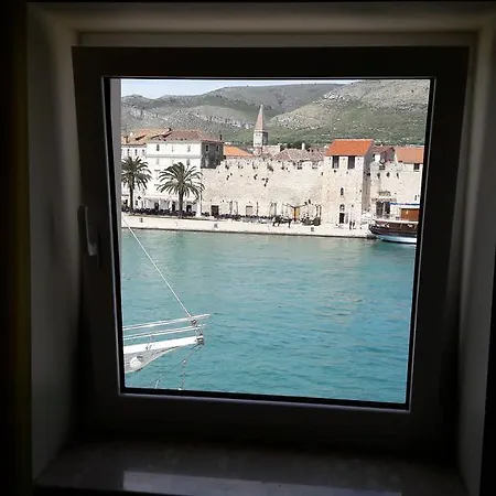 Tudor Casa de hóspedes Trogir