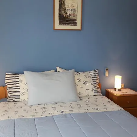 Tudor Casa de hóspedes 3*