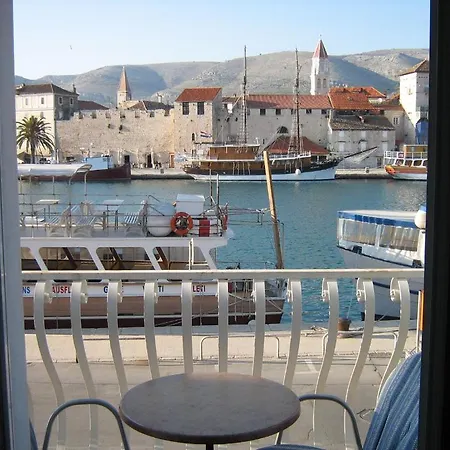 Guest house Tudor Trogir