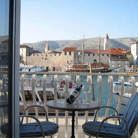 Tudor Pensjonat Trogir